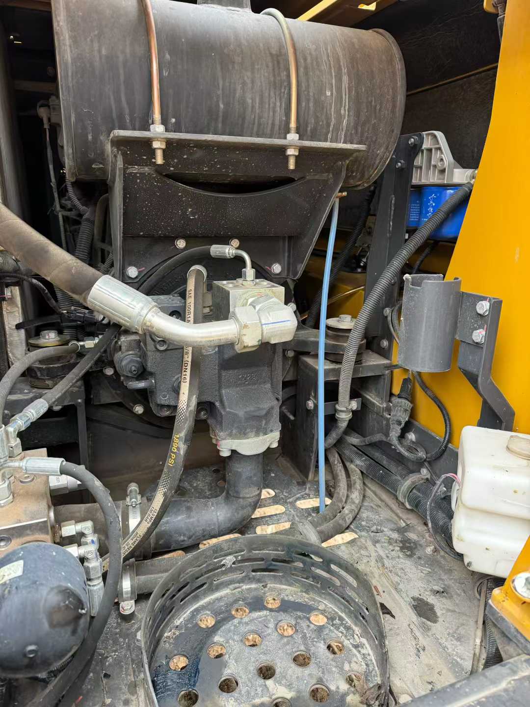 Used XCMG XE75WD Excavator 2024 Model / 7