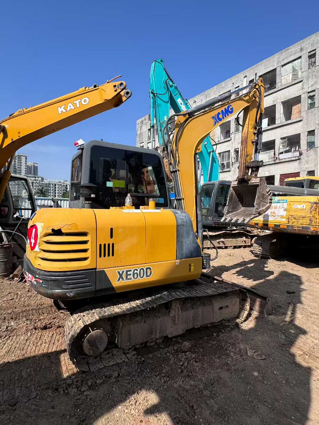 Used XCMG ZL60G Excavator 2017 Model / 2