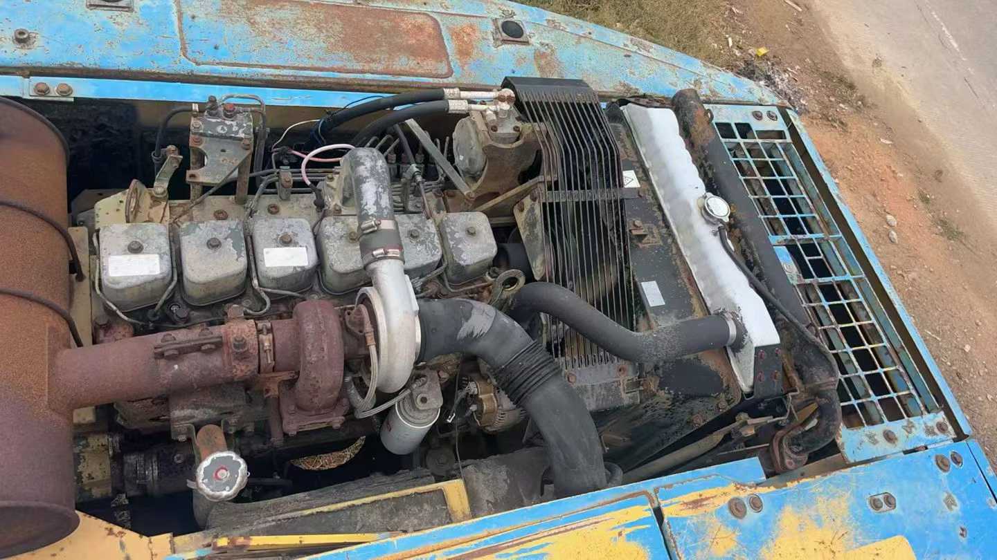 Used Komatsu PC200LC-6E Excavator 2016 Model / 6