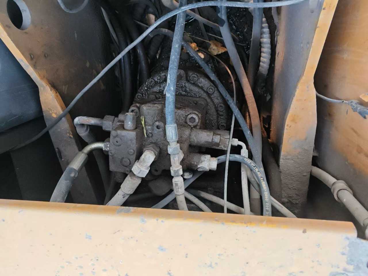 Used XCMG XE80 Excavator 2010 Model / 6