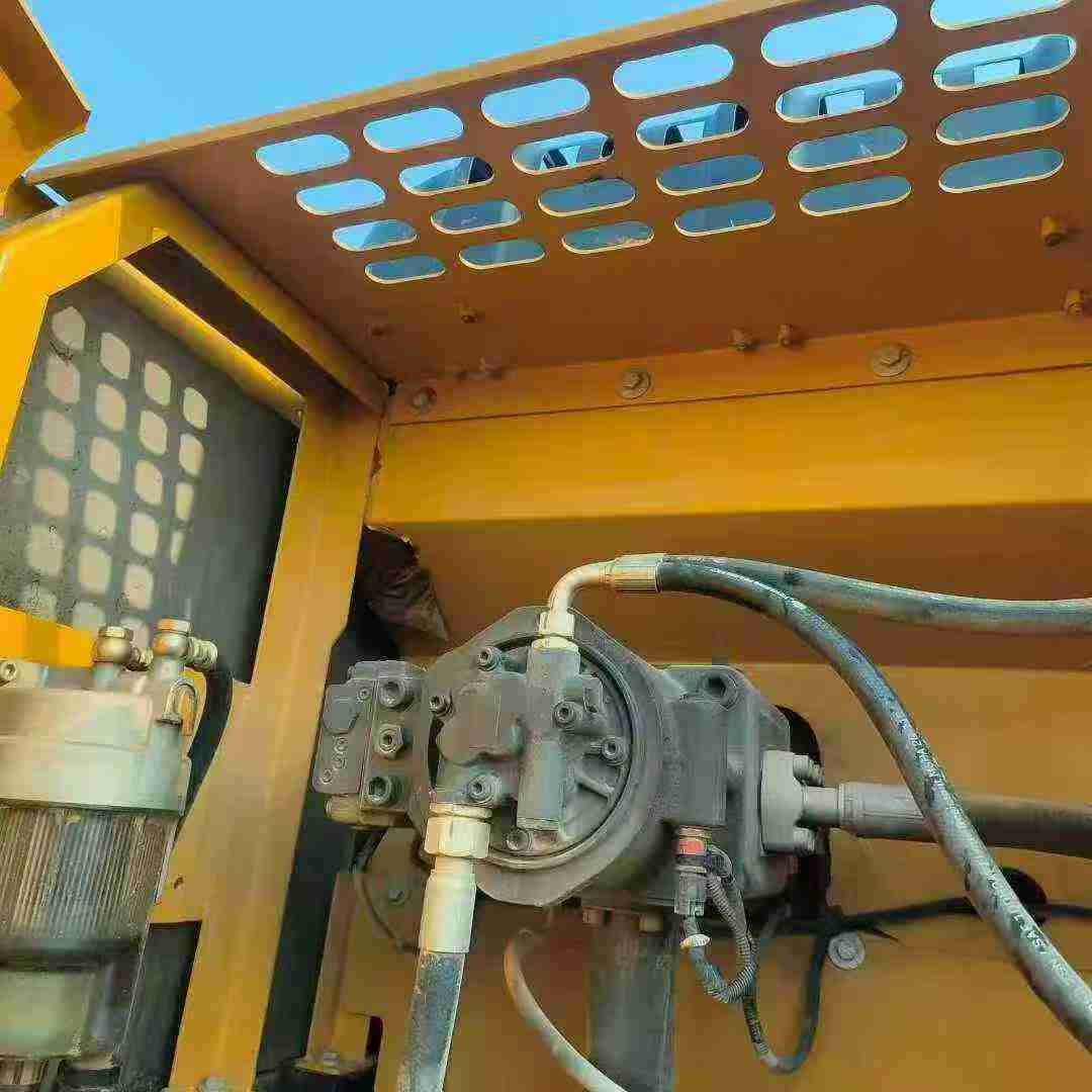 Used Sany SY245H Excavator 2017 Model / 8