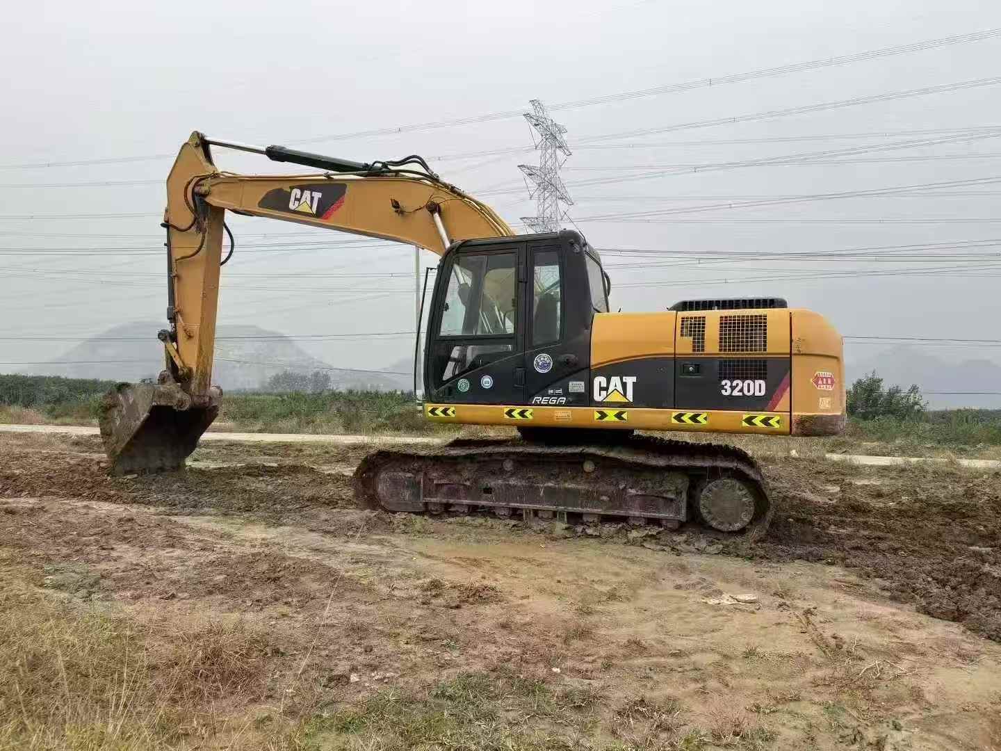 Used Caterpillar 320D Excavator 2011 Model