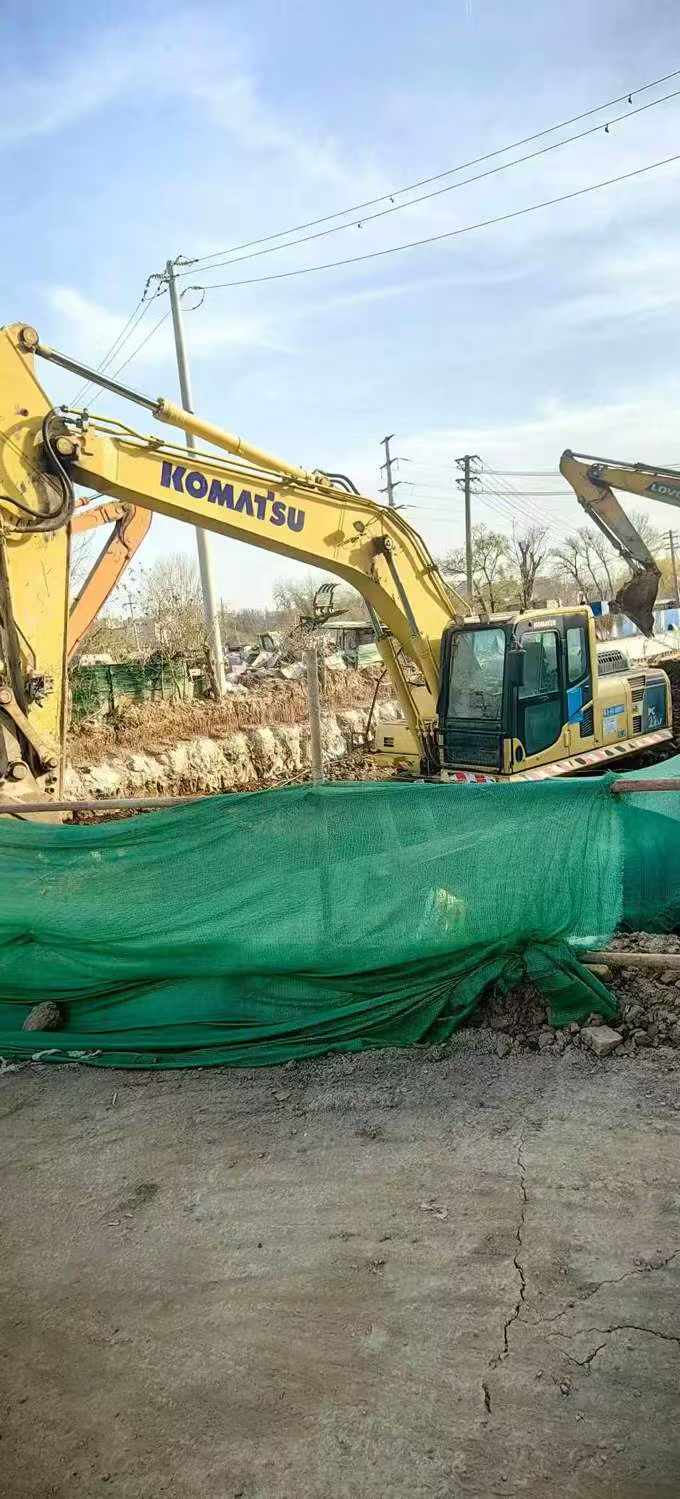 Used Komatsu PC210 Excavator 2018 Model / 2