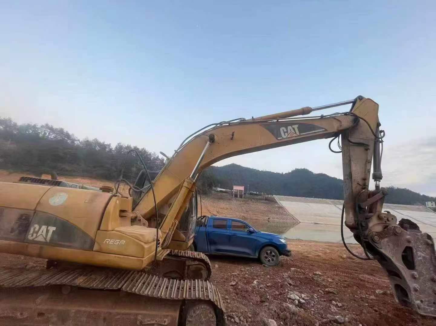 Used Caterpillar 320D Excavator 2016 Model / 3