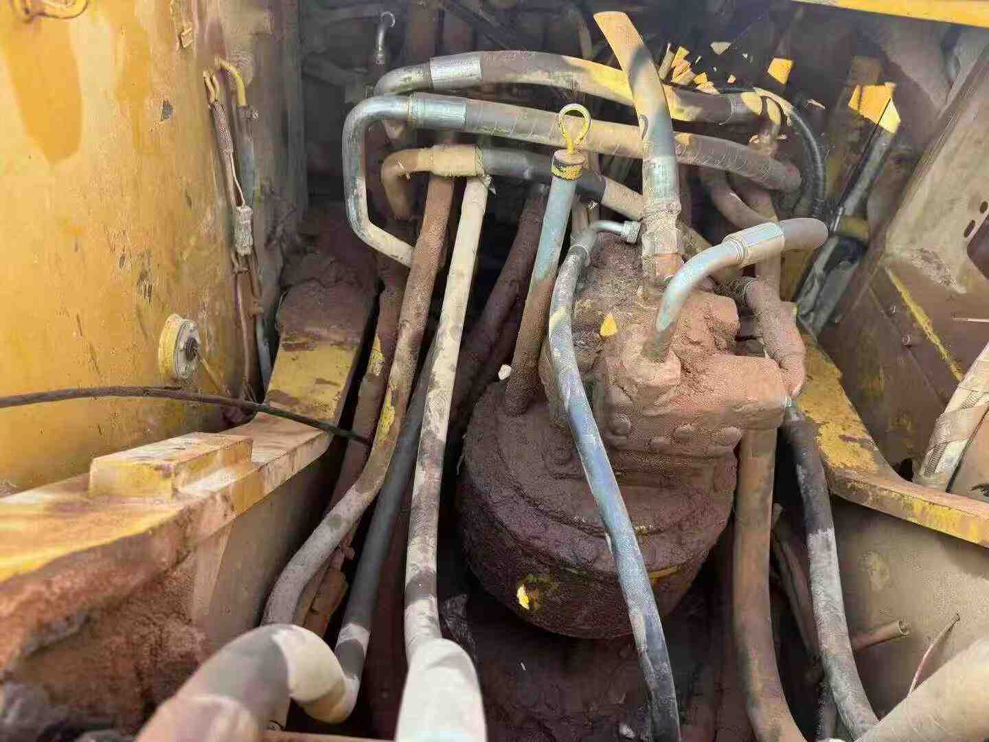 Used Caterpillar 329EL Excavator 2016 Model / 3