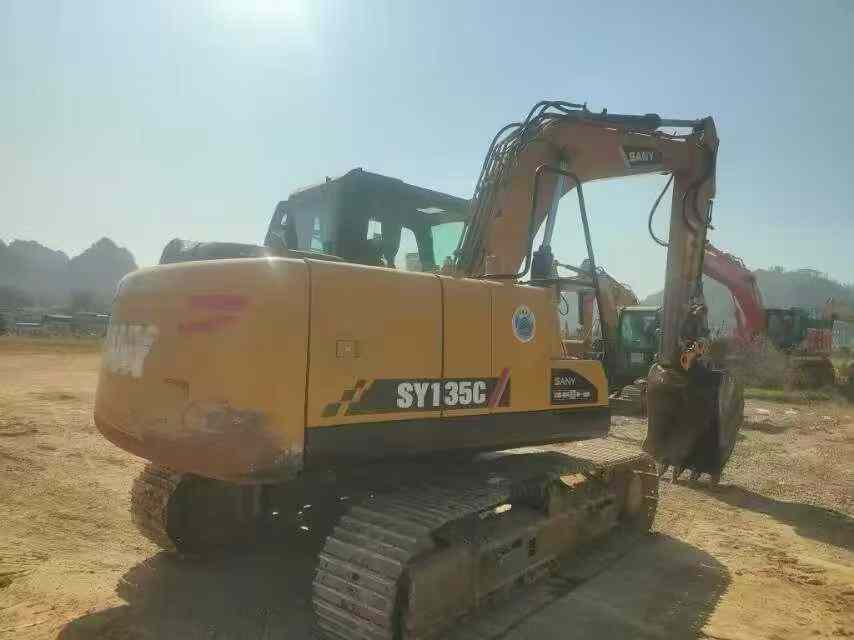 Used Sany SY125H Excavator 2018 Model / 4