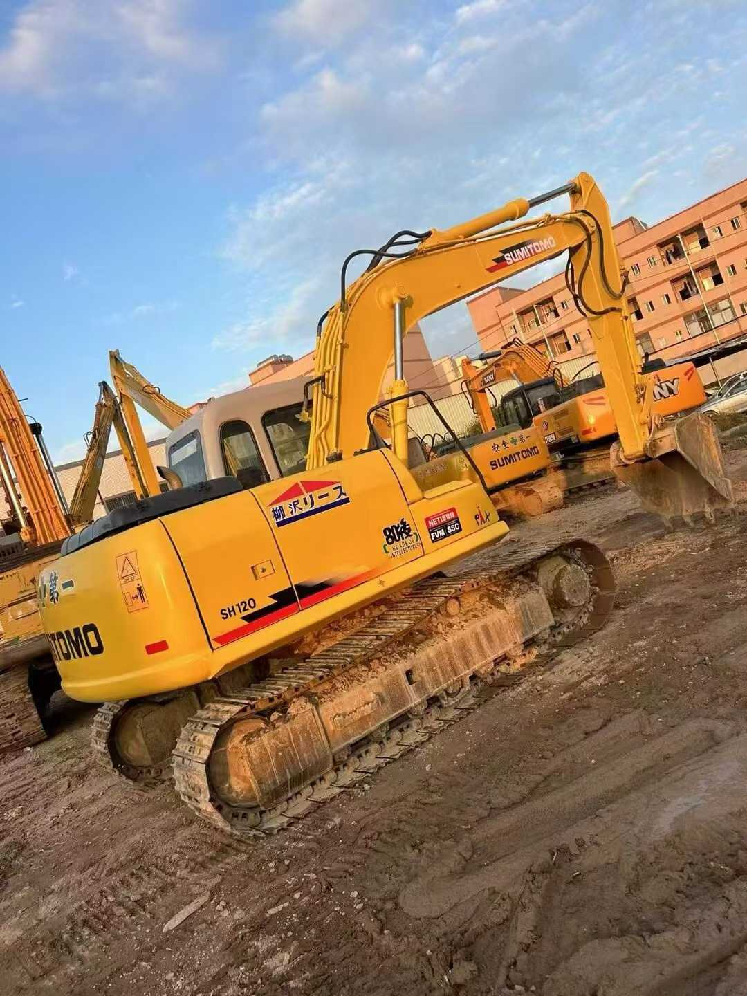Used Sumitomo SH120 Excavator 2016 Model / 3