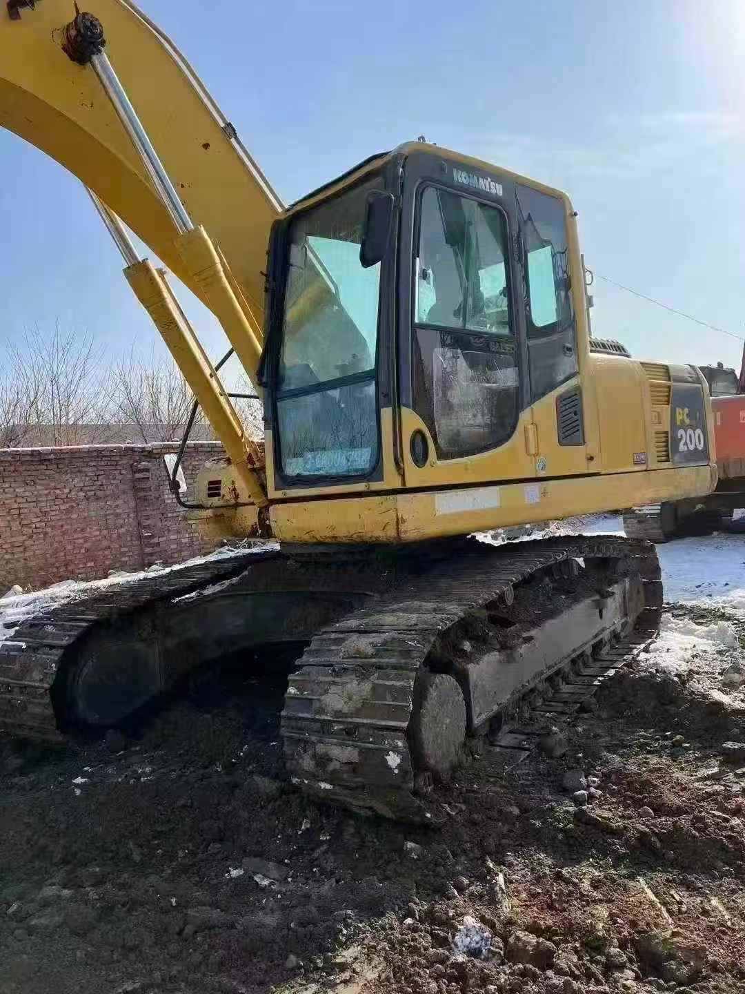 Used Komatsu PC200 Excavator 2016 Model / 2