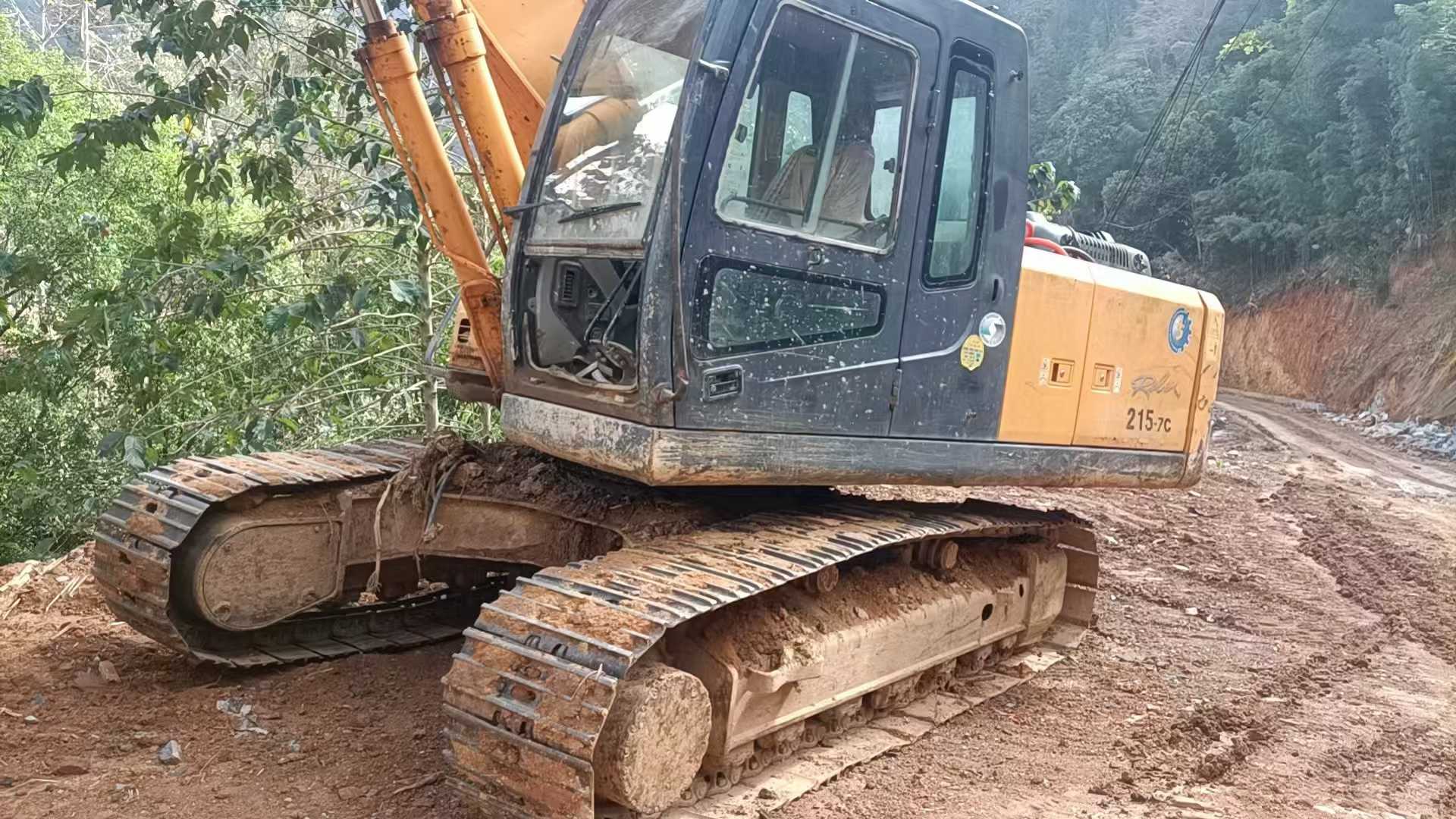 Used Hyundai R215-7 Excavator 2016 Model / 4