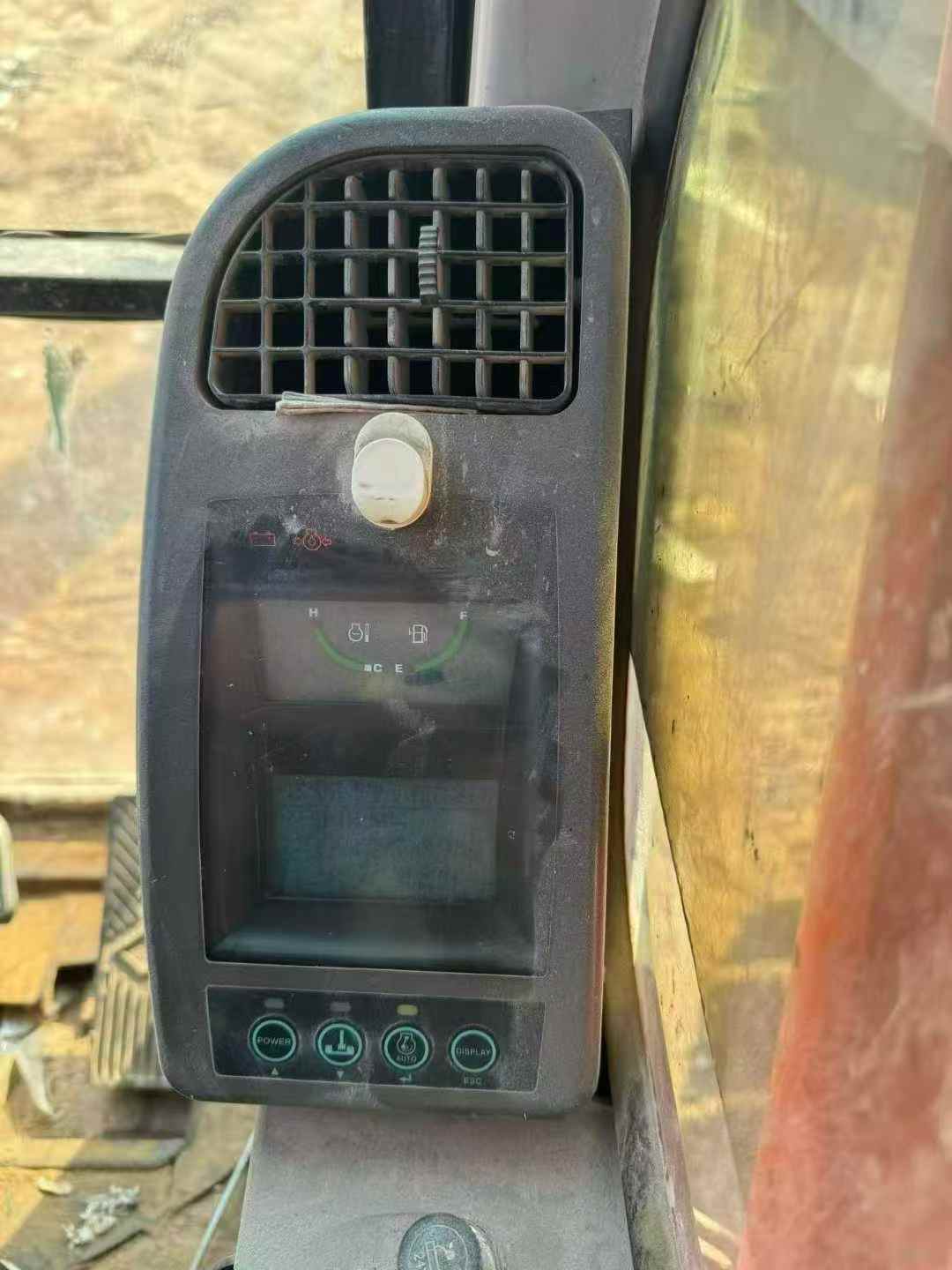 Used Doosan DH220-7 Excavator 2010 Model / 6