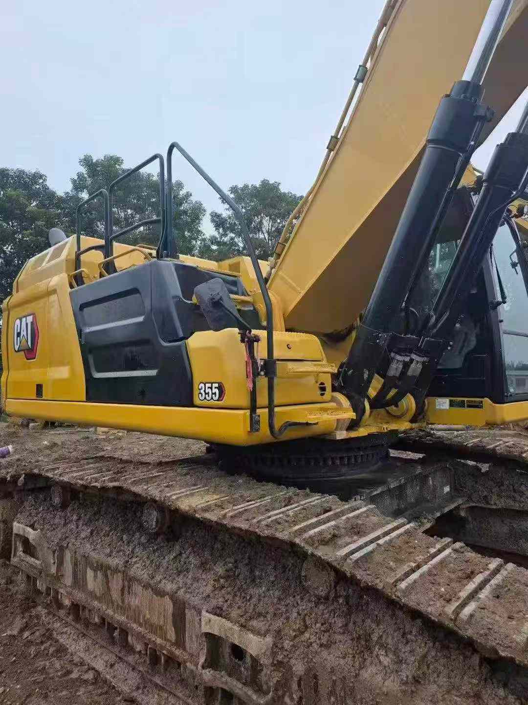 Used Caterpillar CAT355  Excavator 2022 Model / 3