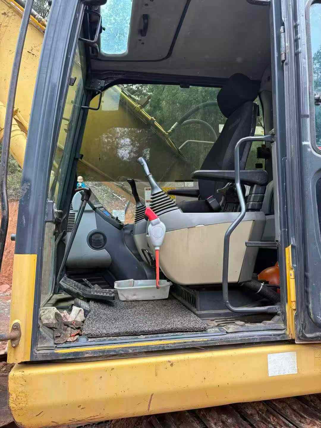 Used Komatsu PC200-8 Excavator 2011 Model / 5