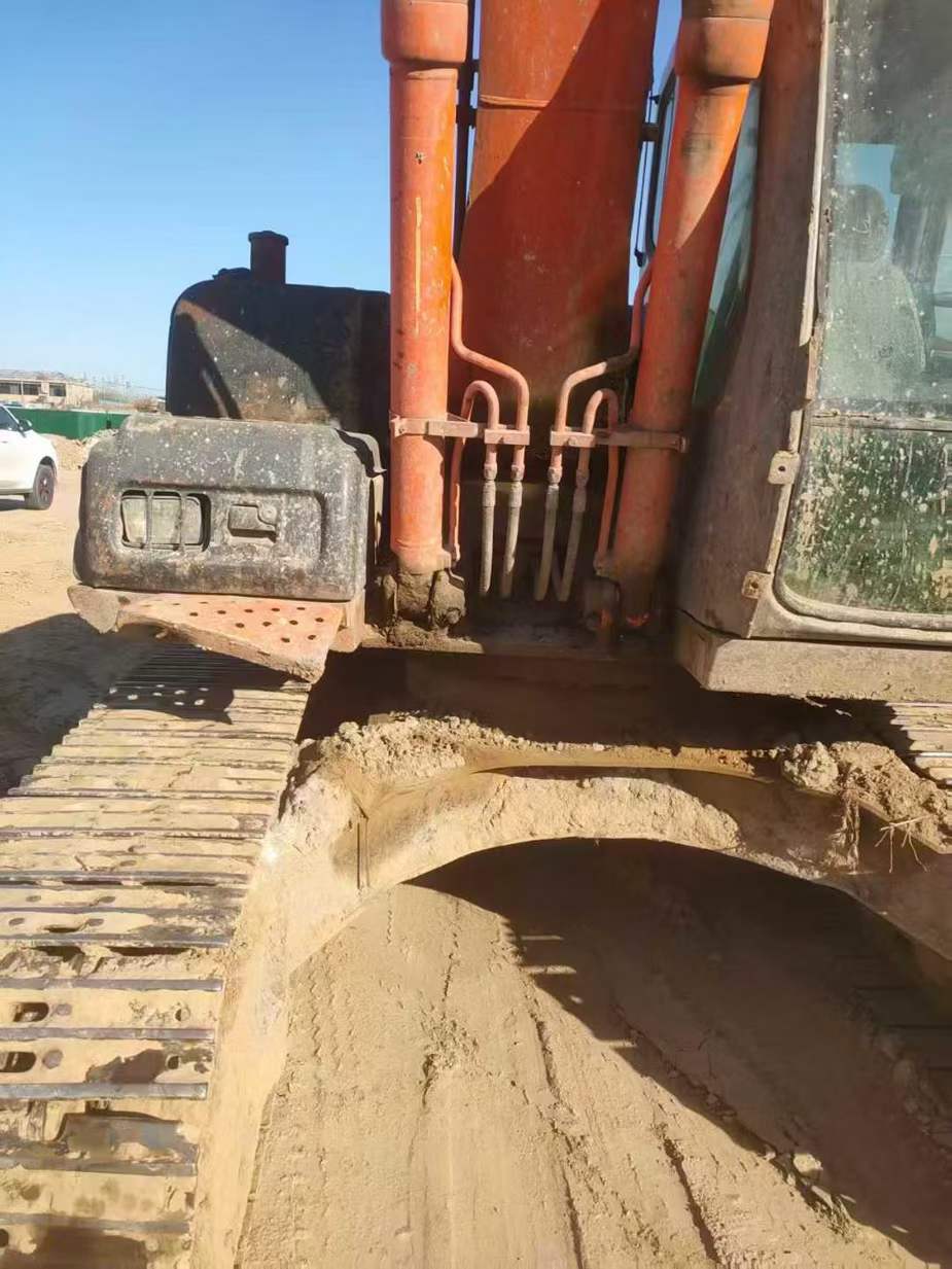 Used Hitachi ZX120 Excavator 2014 Model / 4