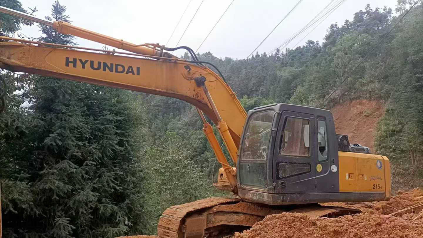 Used Hyundai R215-7 Excavator 2016 Model / 2