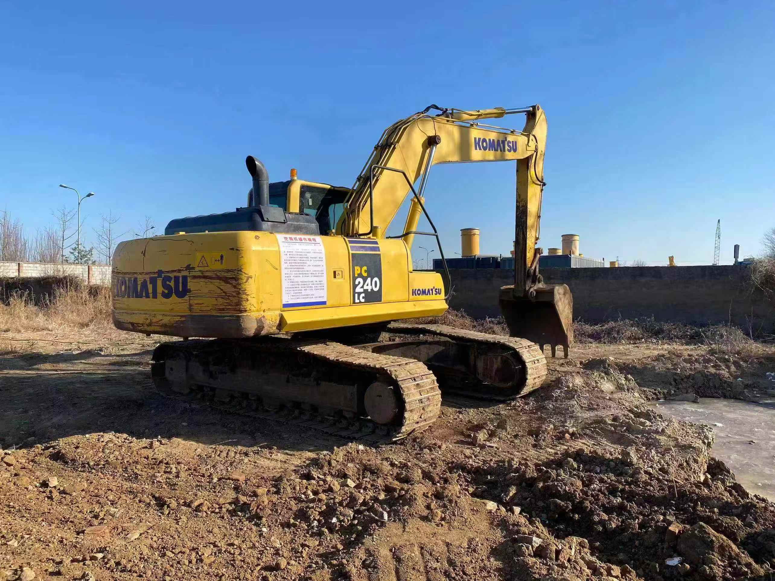 Used Komatsu PC240LC-8 Excavator 2016 Model / 4
