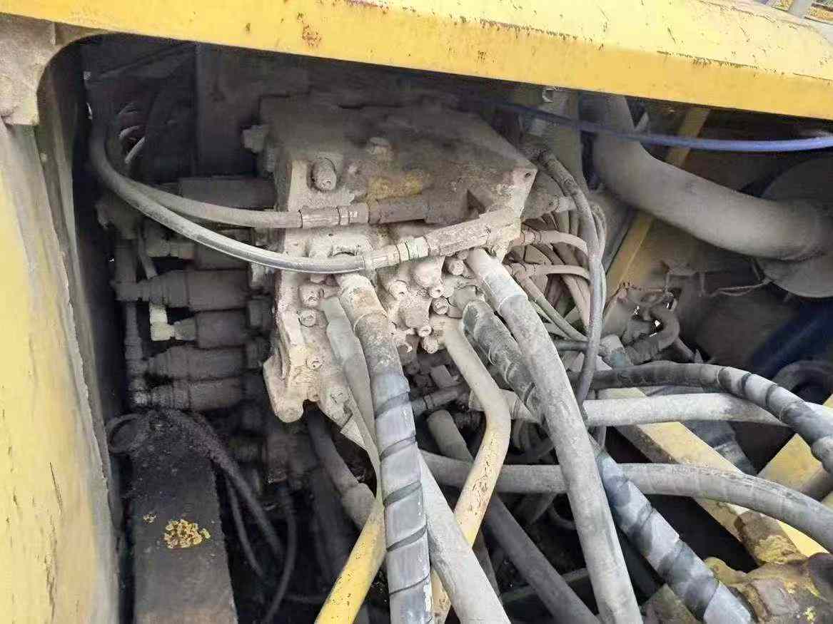 Used Komatsu PW200-7 Excavator 2016 Model / 4