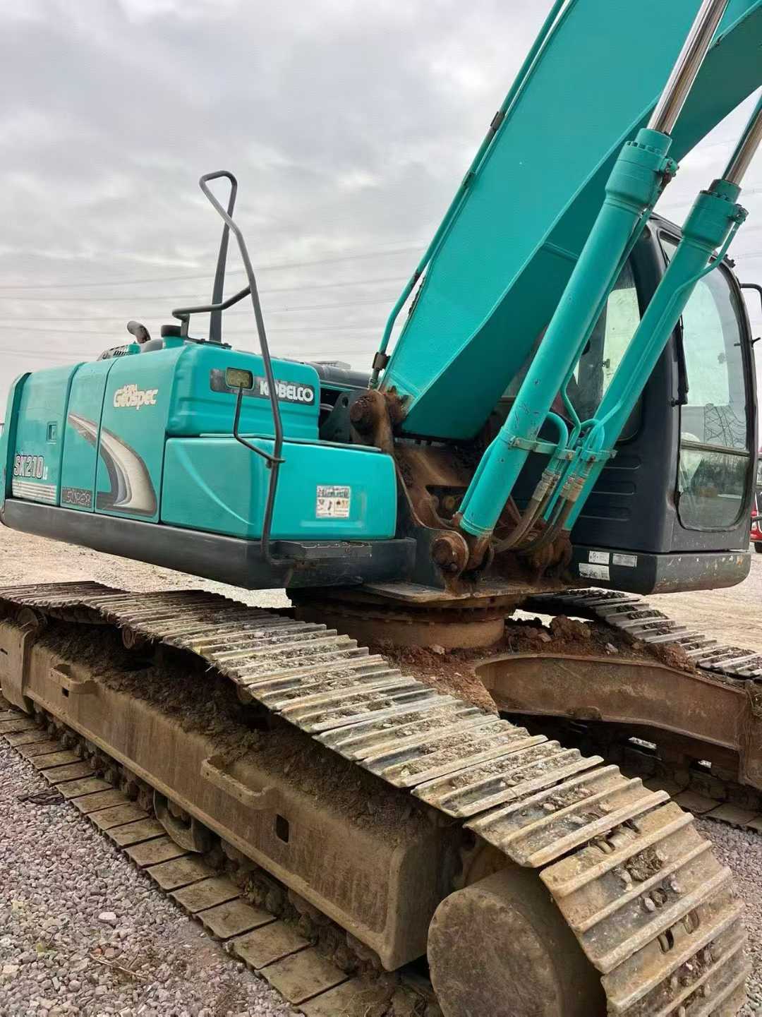 Used Kobelco SK210 Excavator 2016 Model / 3