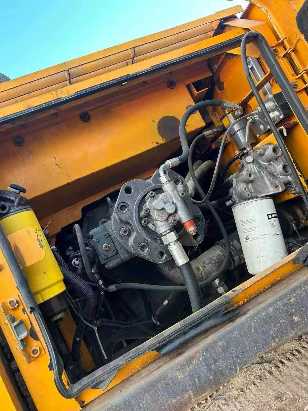 Used Sany SY215C-8S Excavator 2016 Model / 8