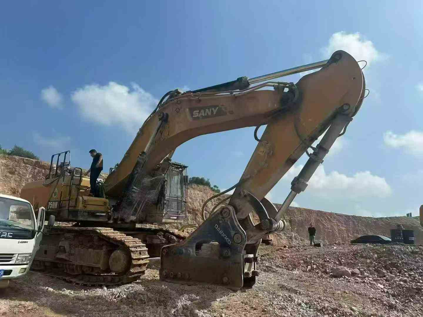 Used Sany SY75 Excavator 2019 Model / 4