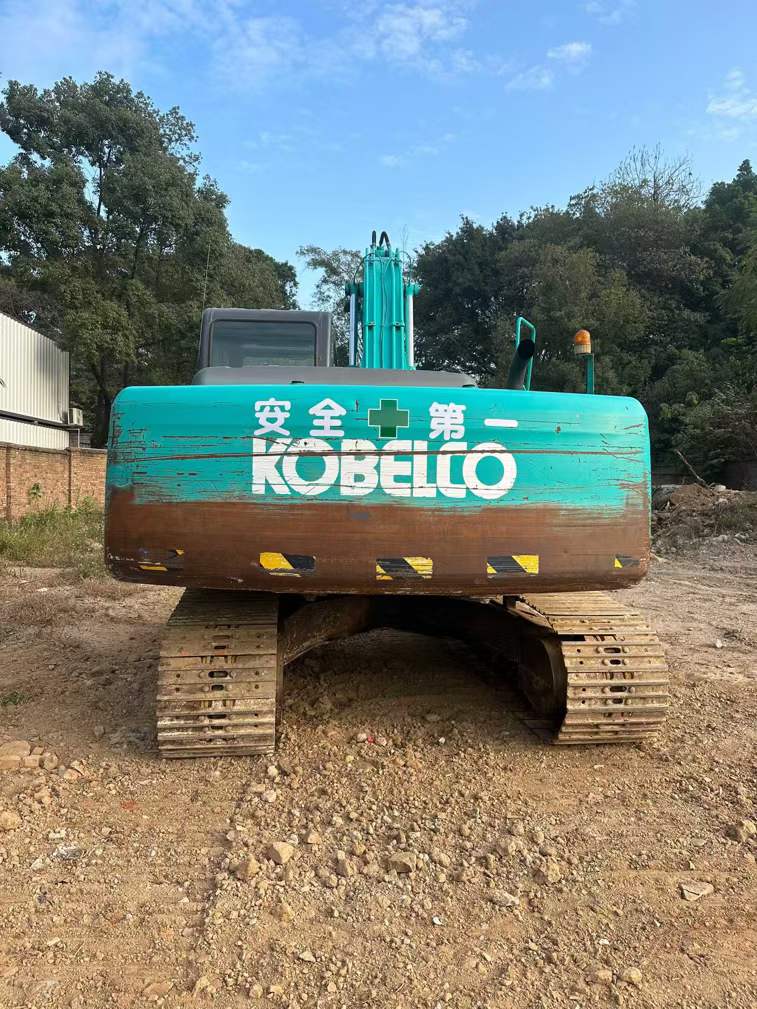 Used Kobelco SK200-10 Excavator 2016 Model / 3
