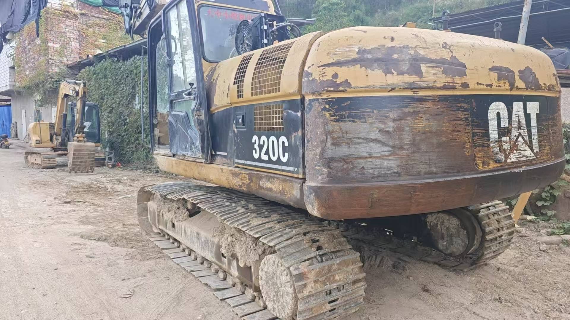 Used Caterpillar CT20 Excavator 2016 Model / 3