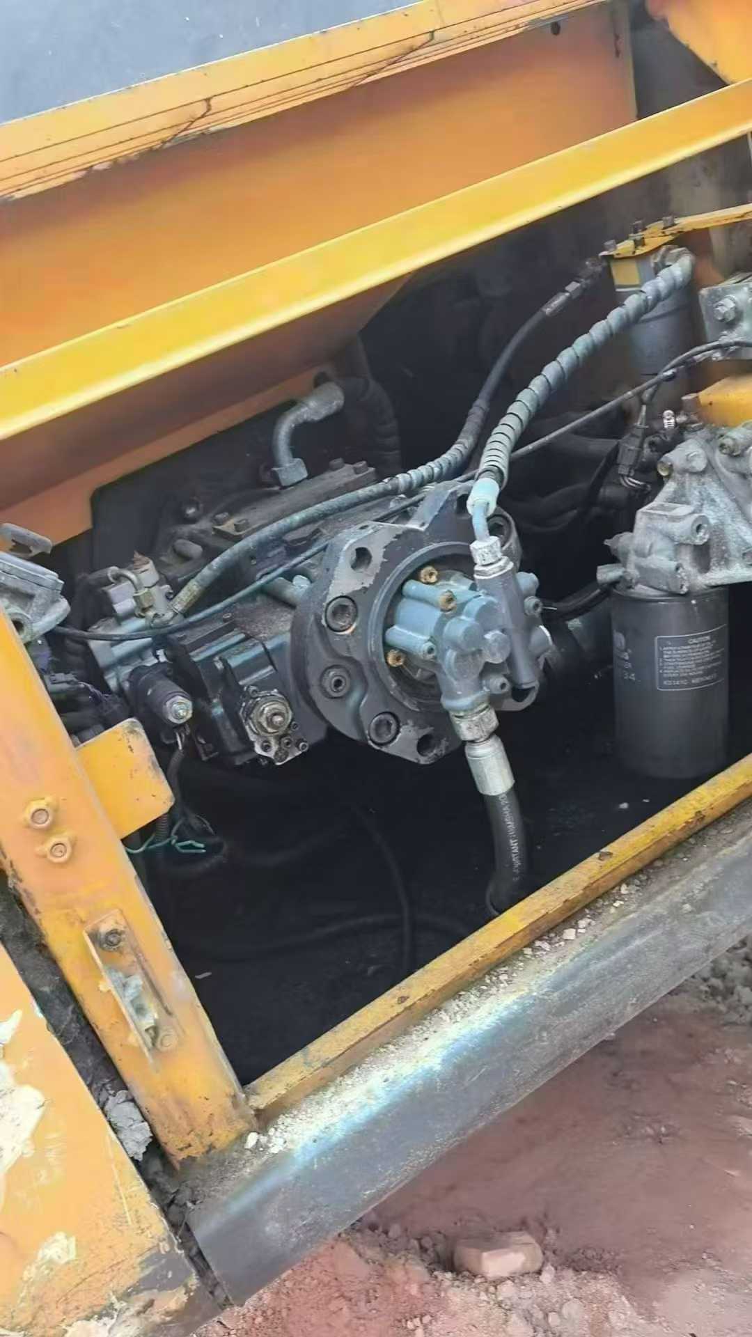 Used Sany SY215ACE Excavator 2016 Model / 3