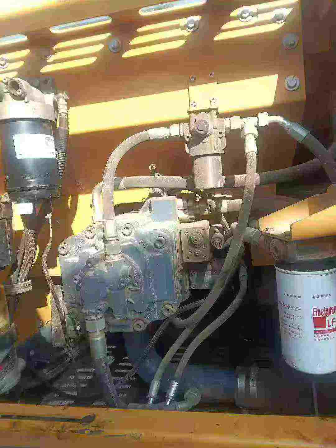 Used XCMG XE250 Excavator 2022 Model / 4