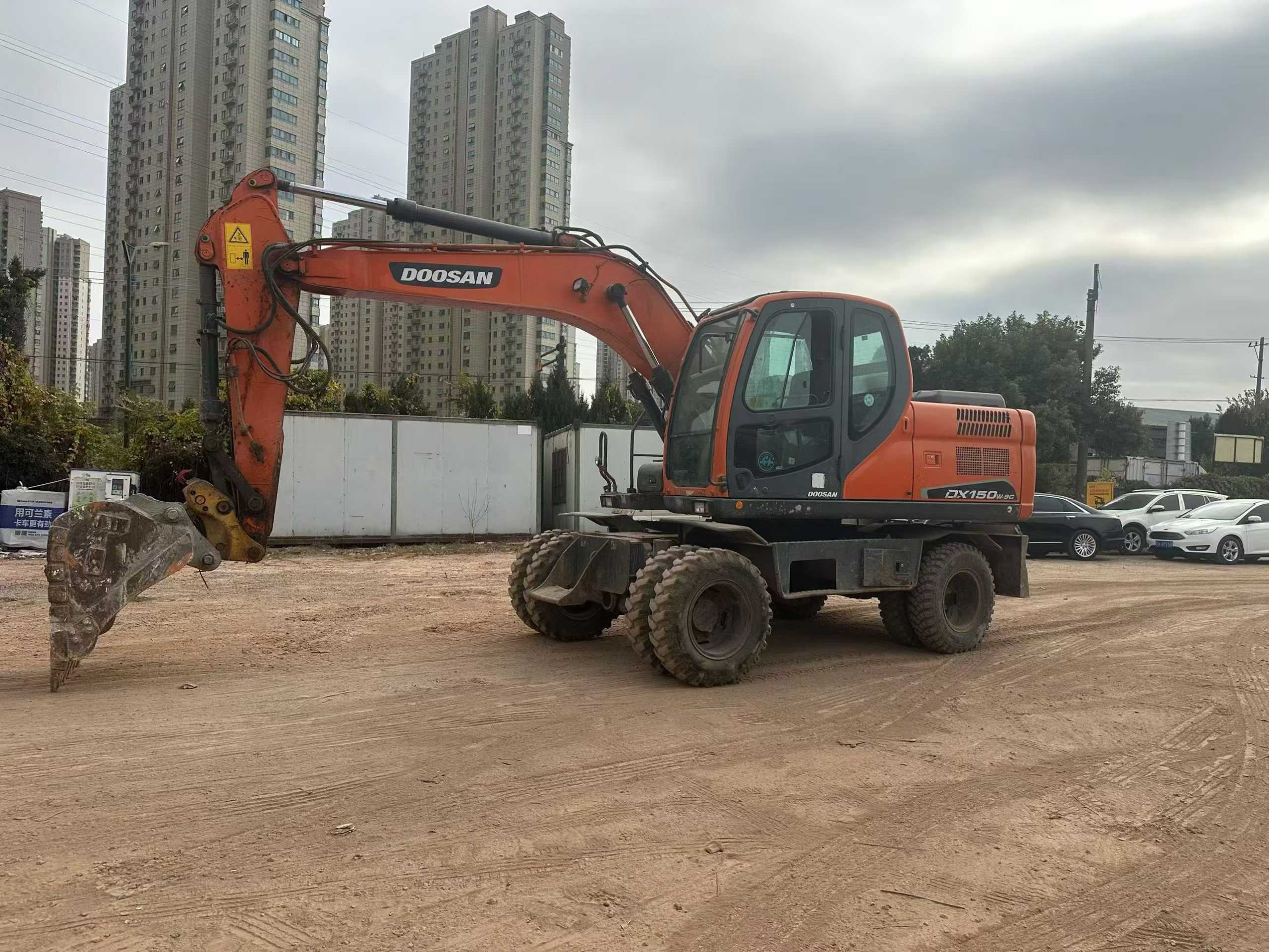 Used Doosan DX15 Excavator 2018 Model / 3