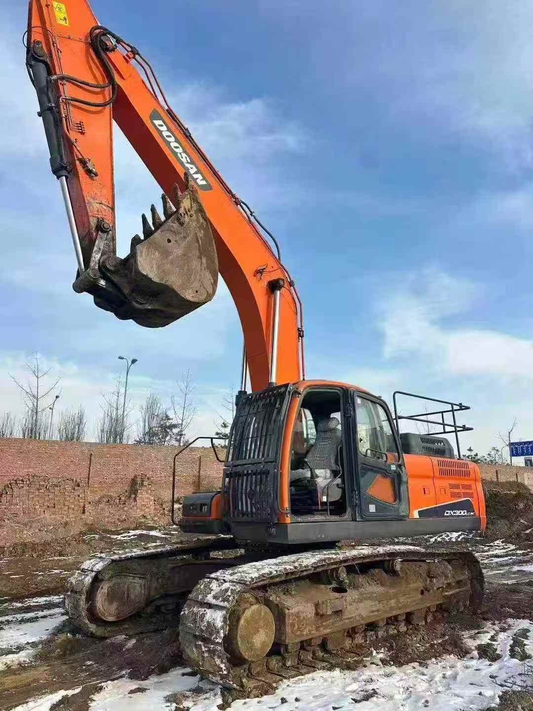 Used Doosan DL300 Excavator 2018 Model / 3