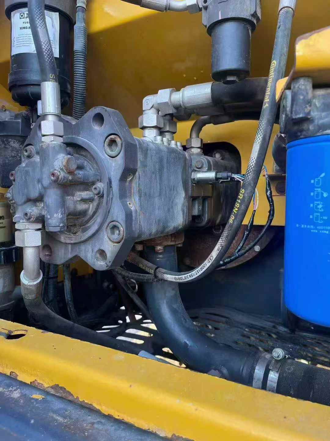 Used XCMG LW200 Excavator 2022 Model / 9