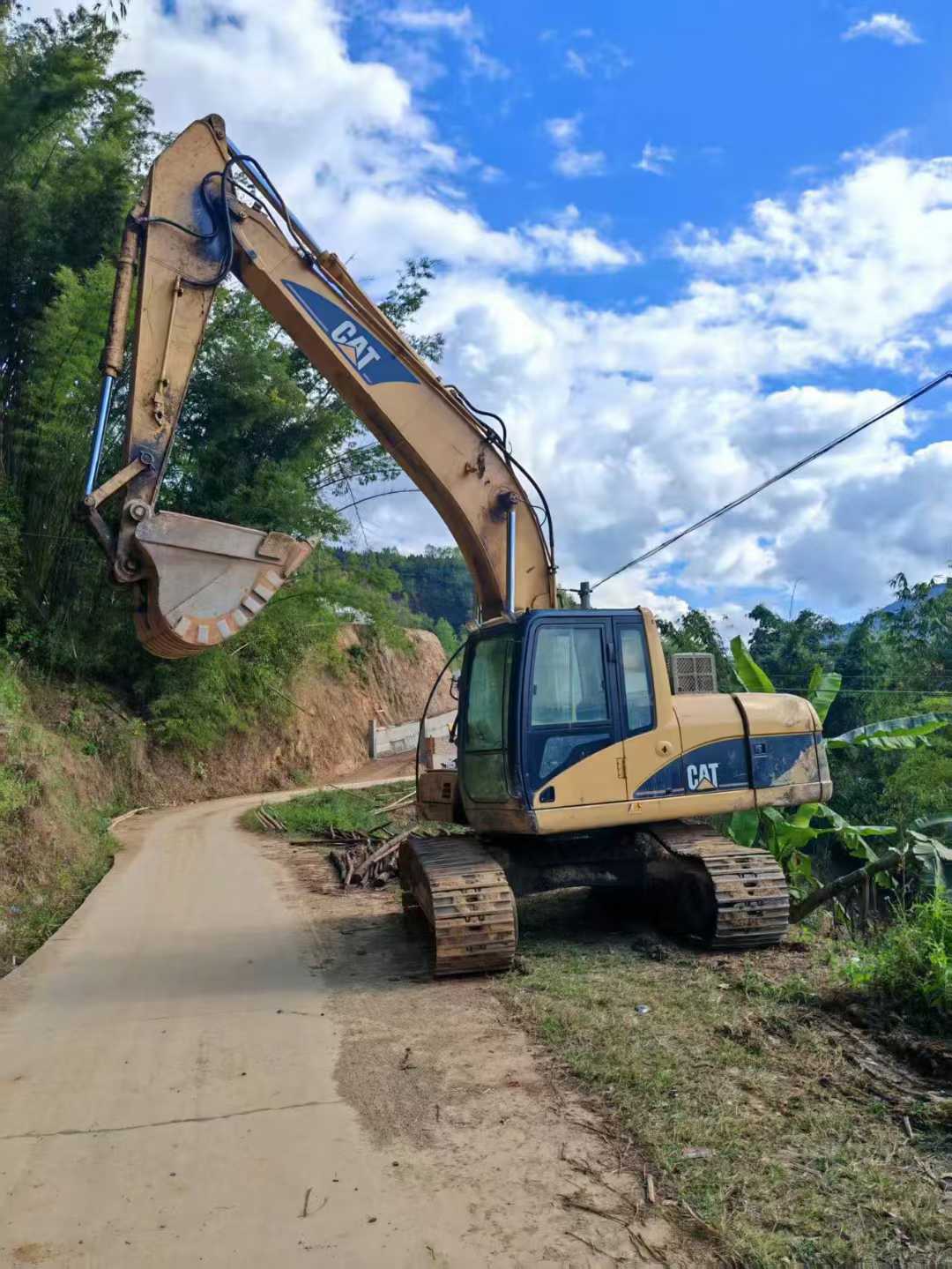 Used Caterpillar CT20 Excavator 2016 Model / 3