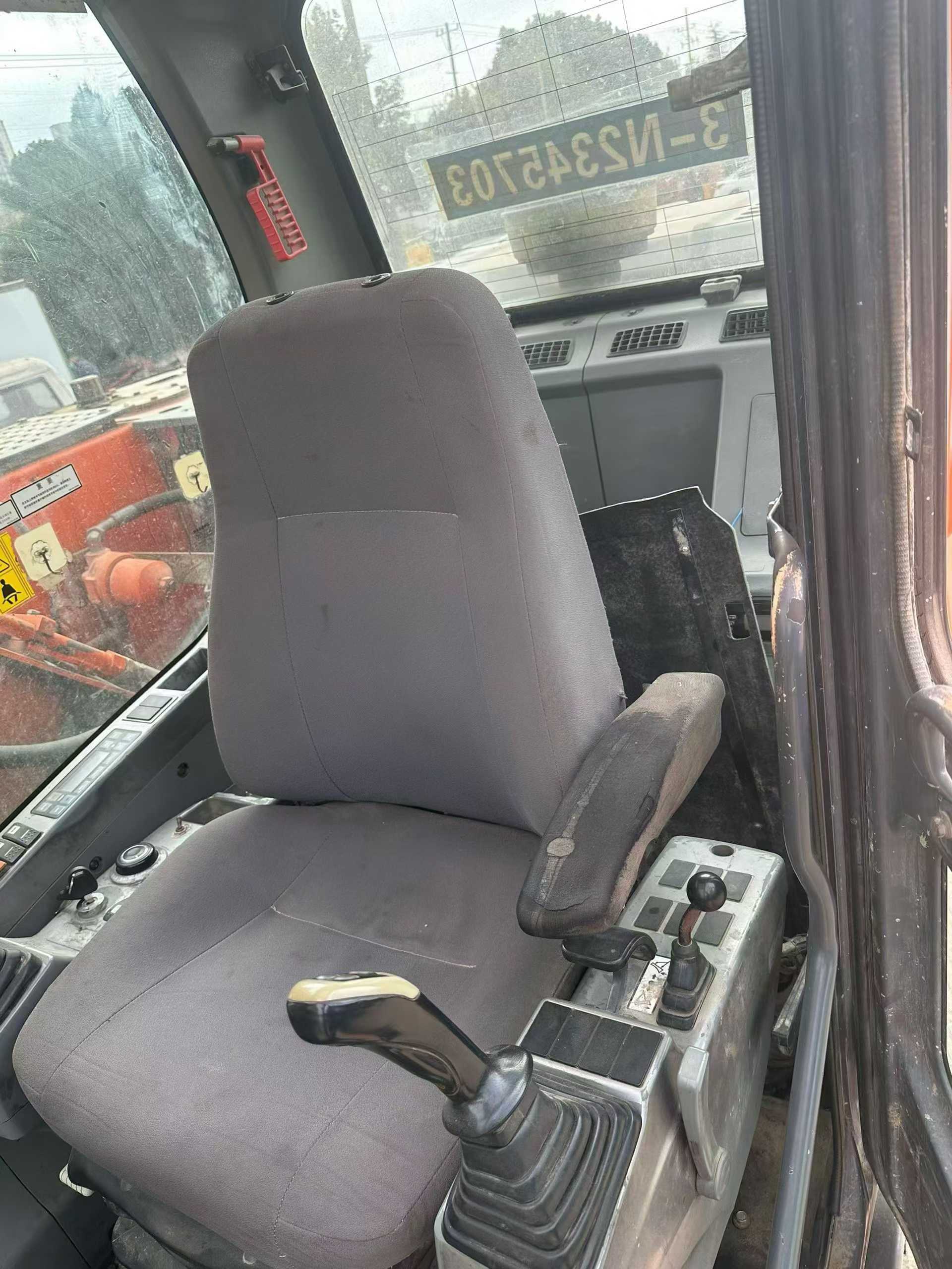 Used Doosan DX15 Excavator 2018 Model / 4