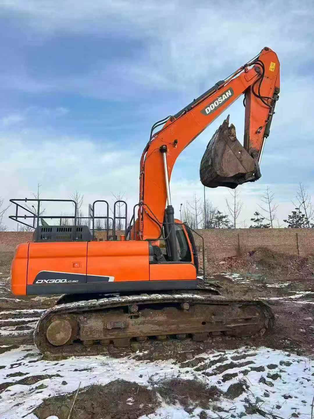 Used Doosan DL300 Excavator 2018 Model / 5