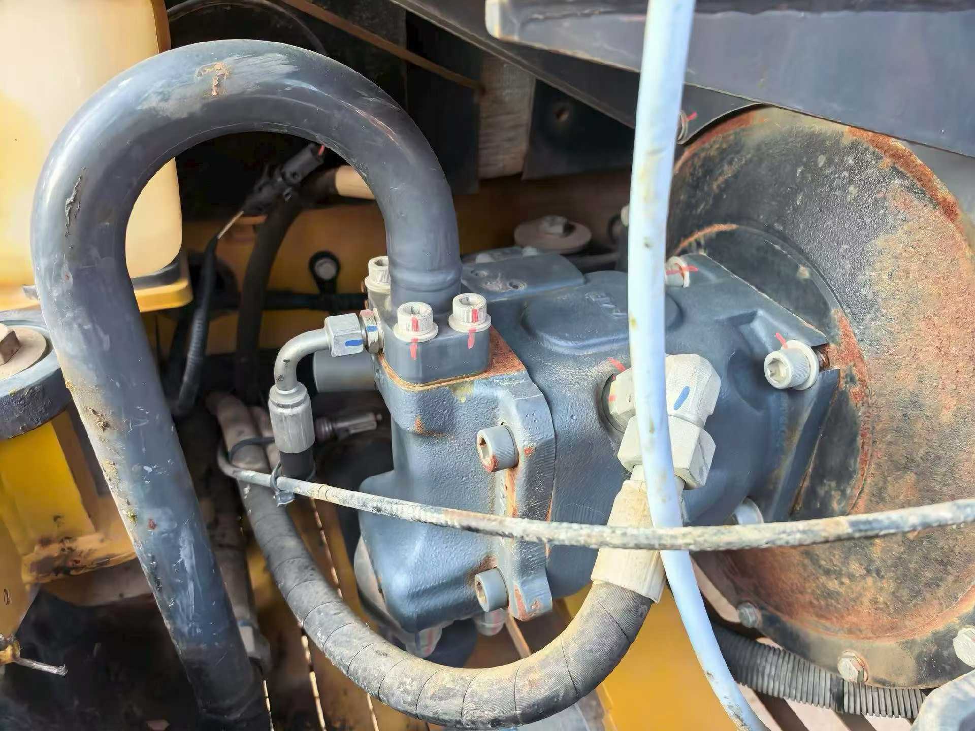 Used XCMG XE60 Excavator 2016 Model / 6