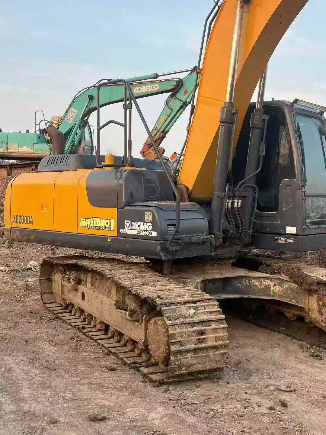 Used XCMG LW200 Excavator 2022 Model / 3