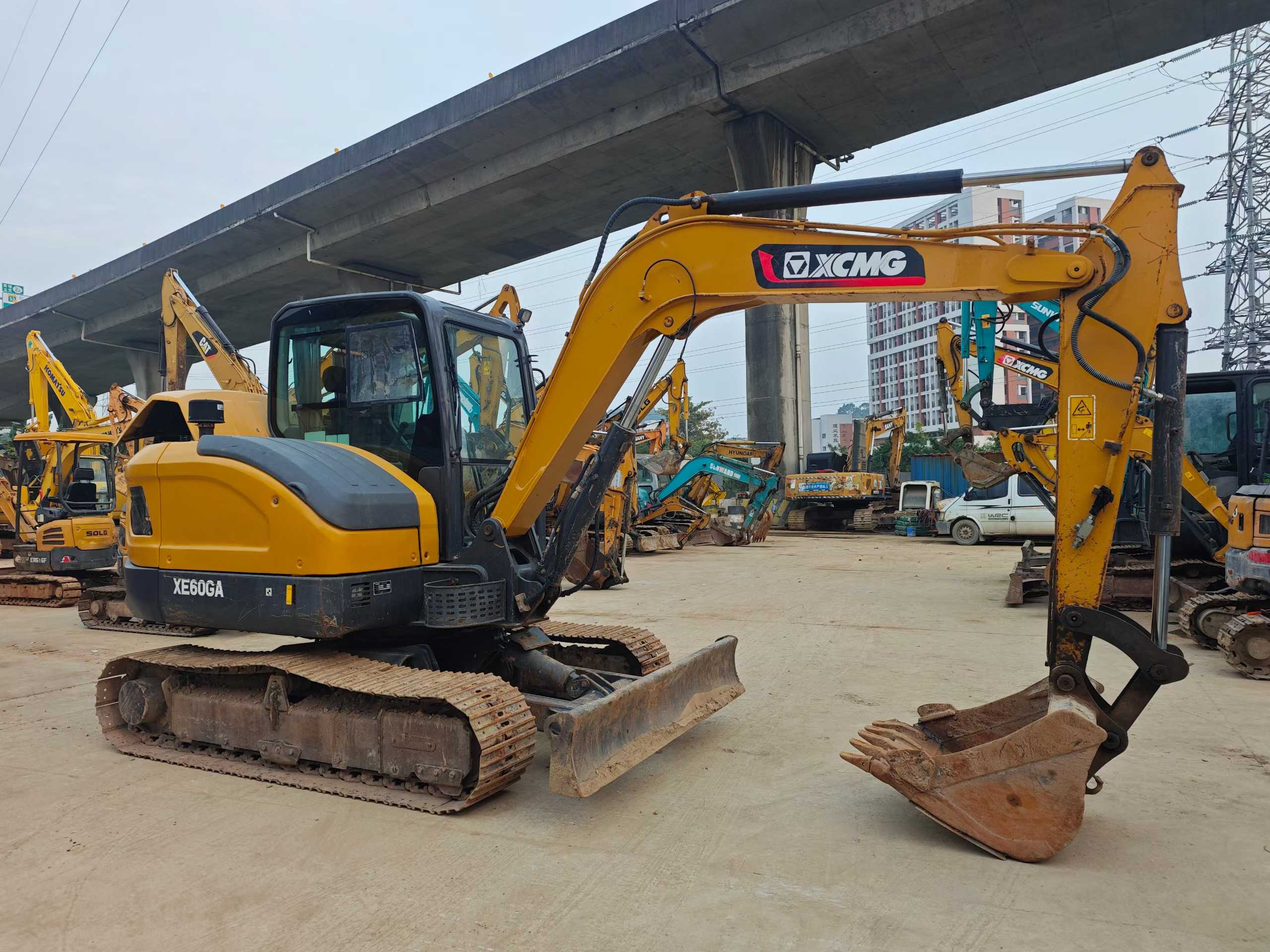 Used XCMG XE60 Excavator 2023 Model / 3