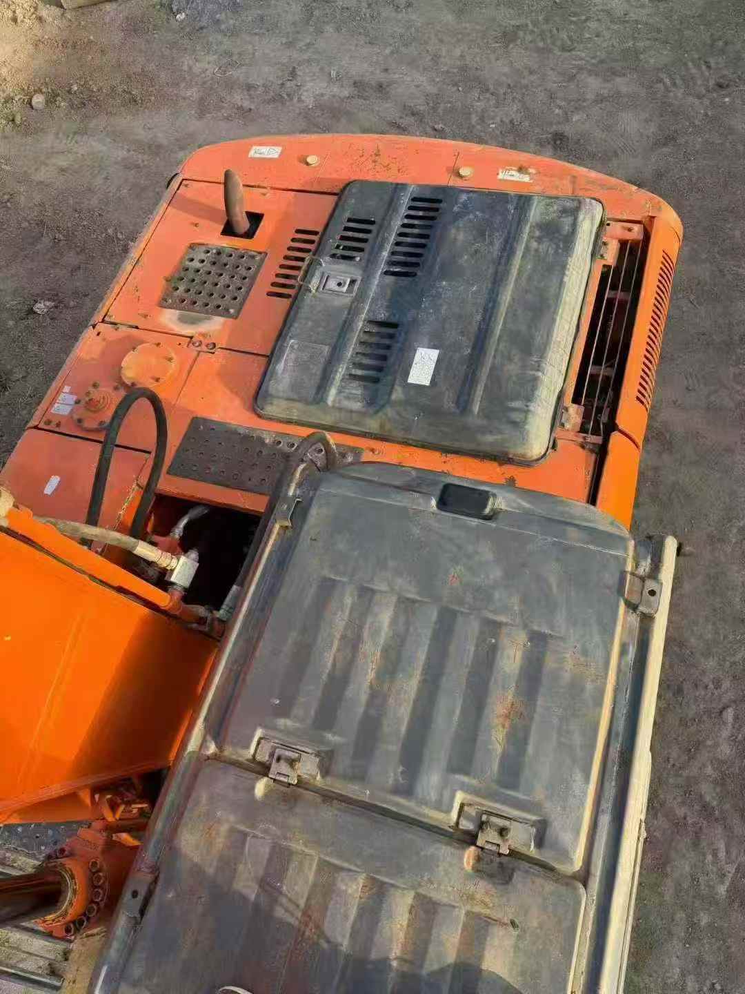 Used Hitachi ZAXIS200 Excavator 2011 Model / 5