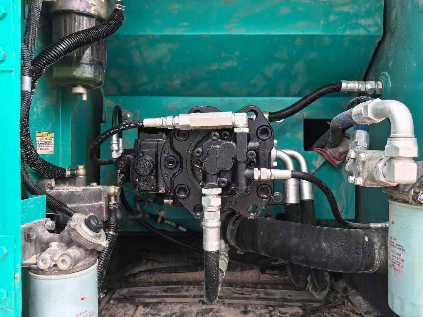 Used Kobelco SK200 Excavator 2015 Model / 7