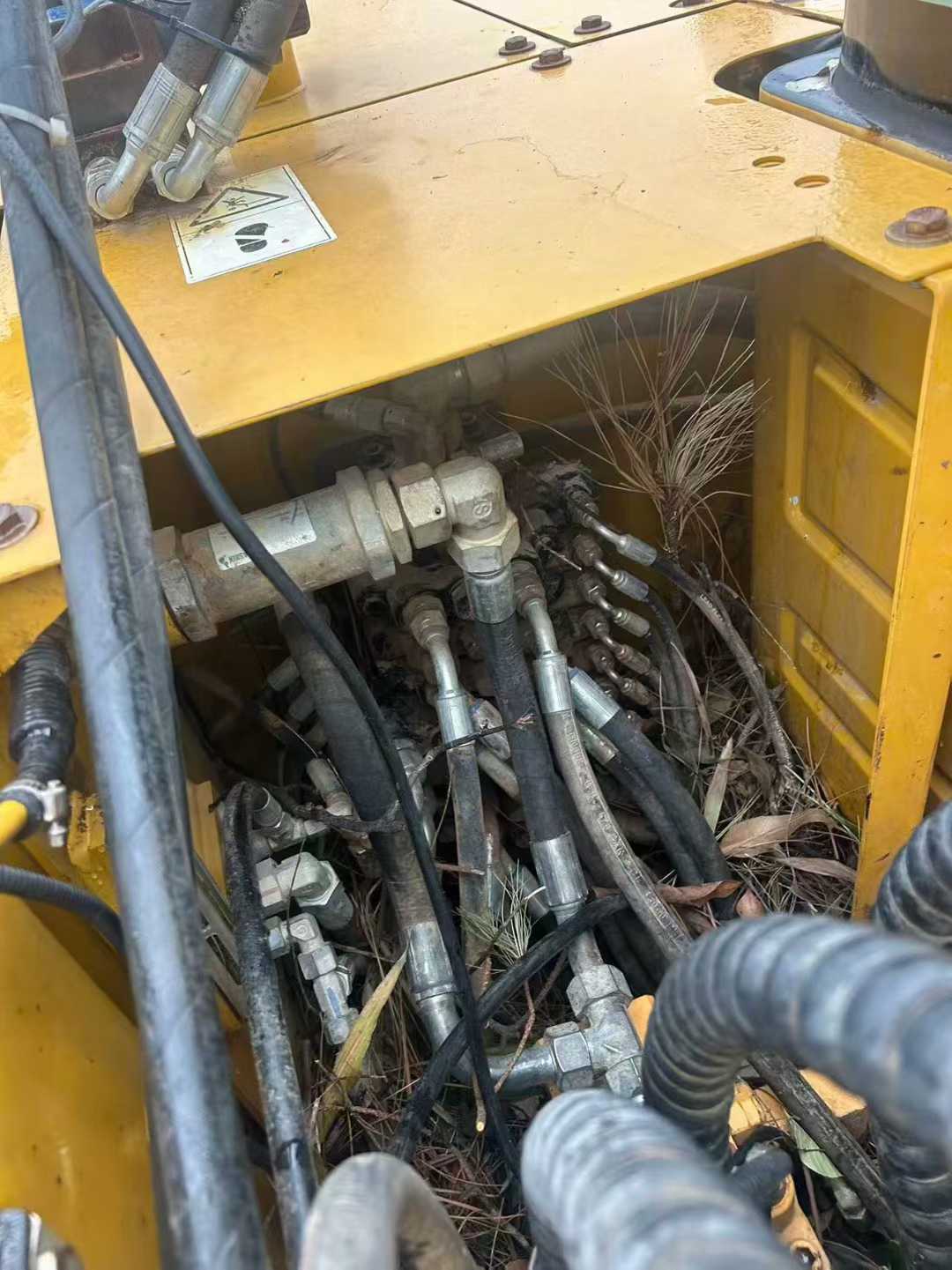 Used XCMG XE75WD Excavator 2020 Model / 4