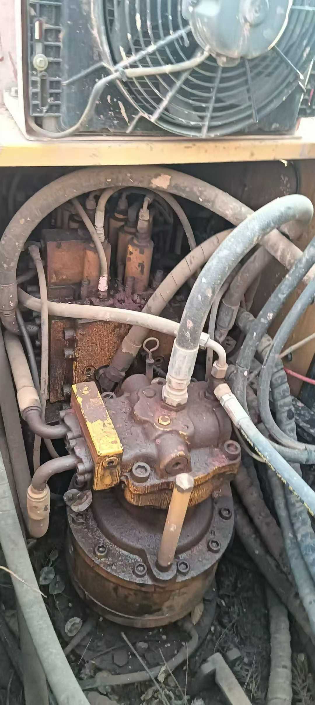 Used Hyundai R215-7C Excavator 2012 Model / 5