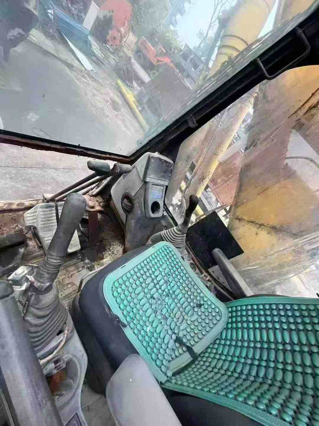 Used Komatsu PC200 Excavator 2016 Model / 5