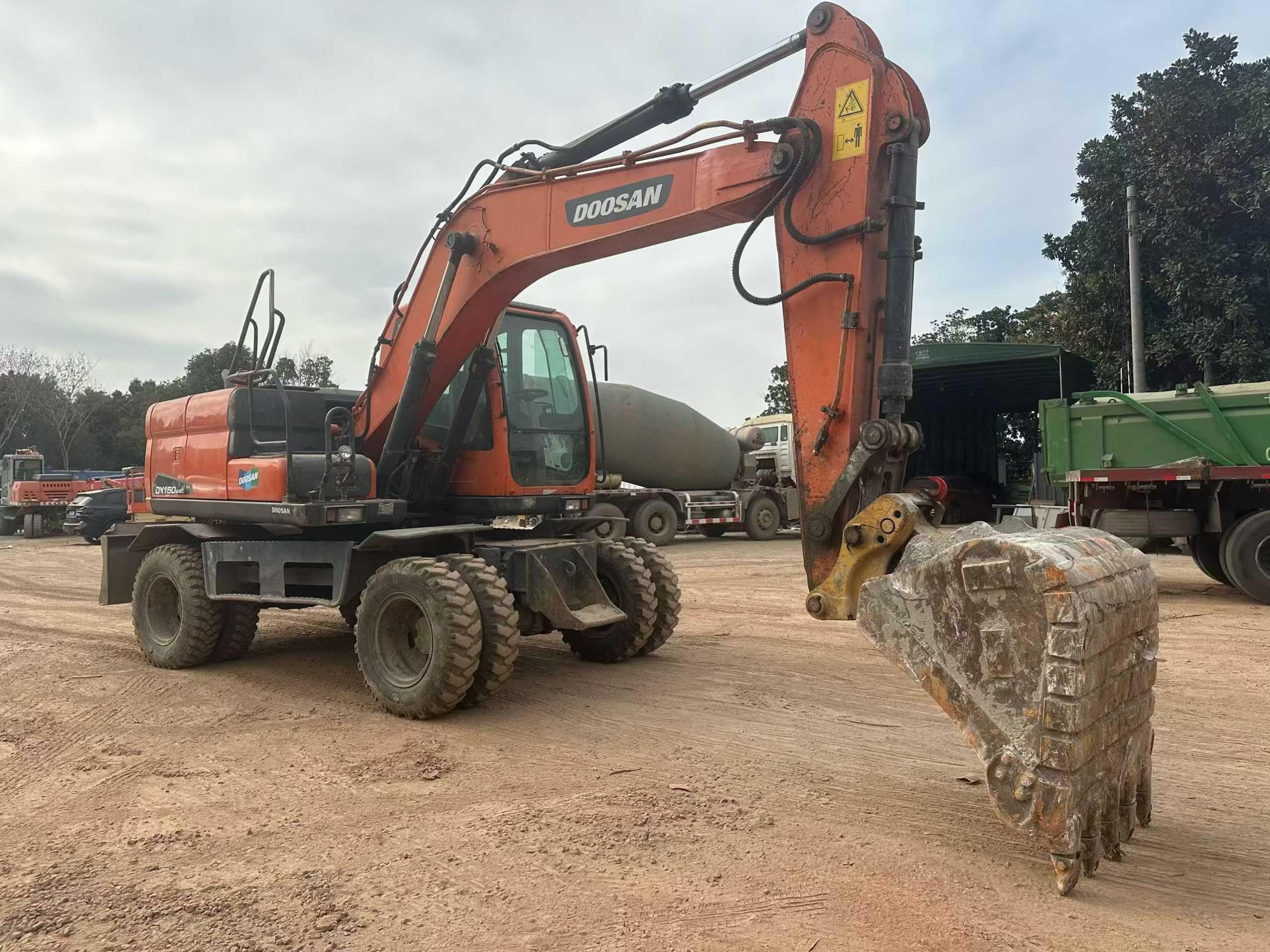 Used Doosan DX15 Excavator 2018 Model / 8