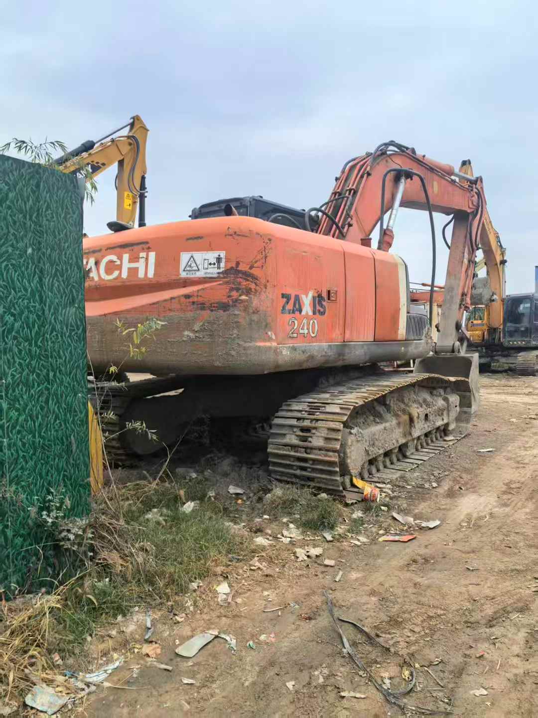 Used Hitachi ZAXIS200 Excavator 2012 Model / 7