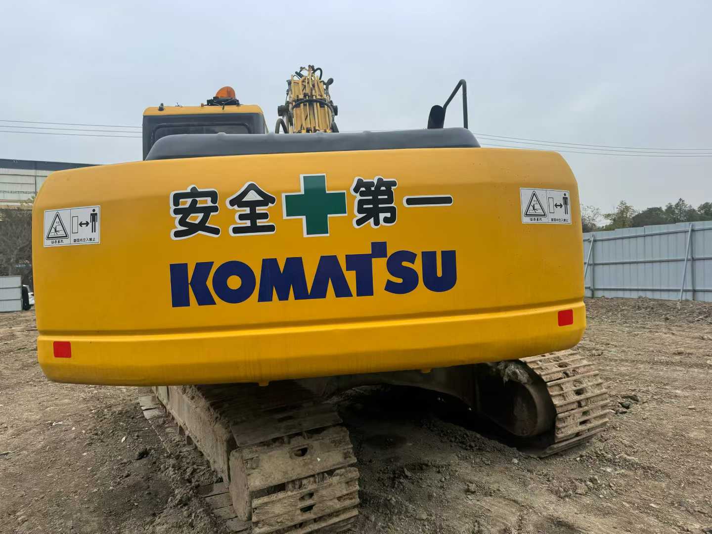 Used Komatsu PW200-7 Excavator 2016 Model / 3