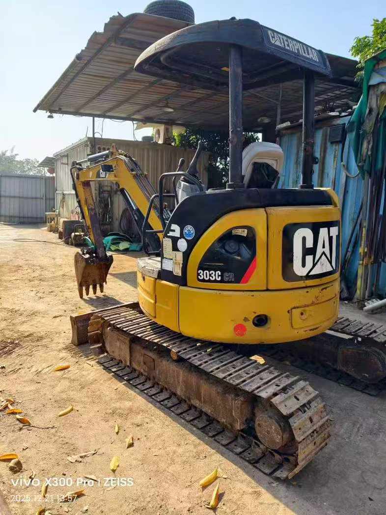 Used Caterpillar 303SR Excavator 2016 Model / 3