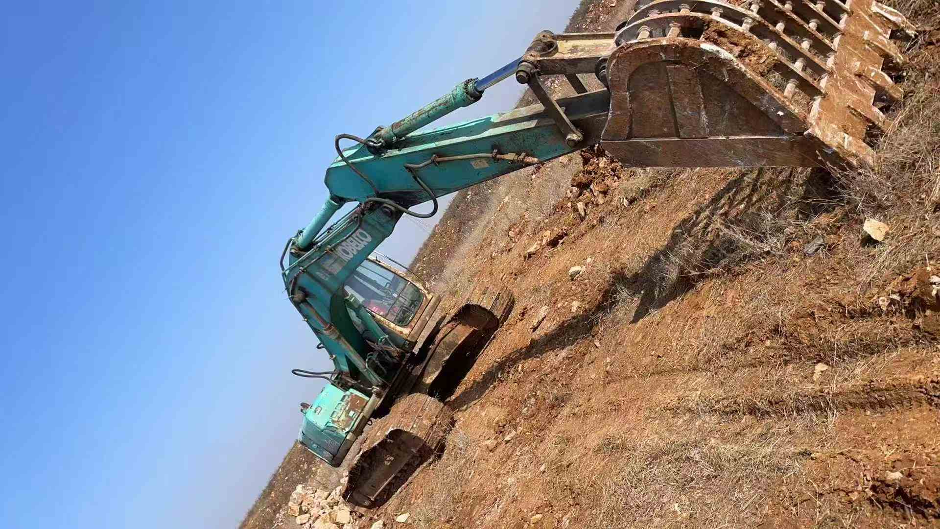Used Kobelco SK210 Excavator 2016 Model / 2