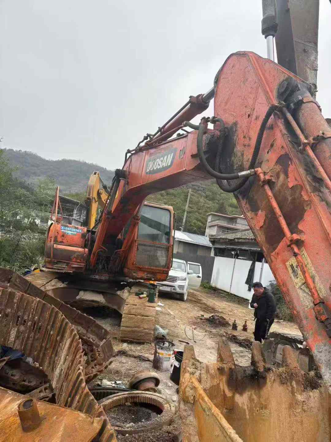 Used Doosan DH220-7 Excavator 2016 Model / 8