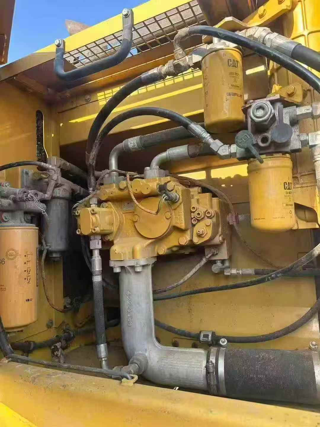 Used Caterpillar 330L Excavator 2016 Model / 4