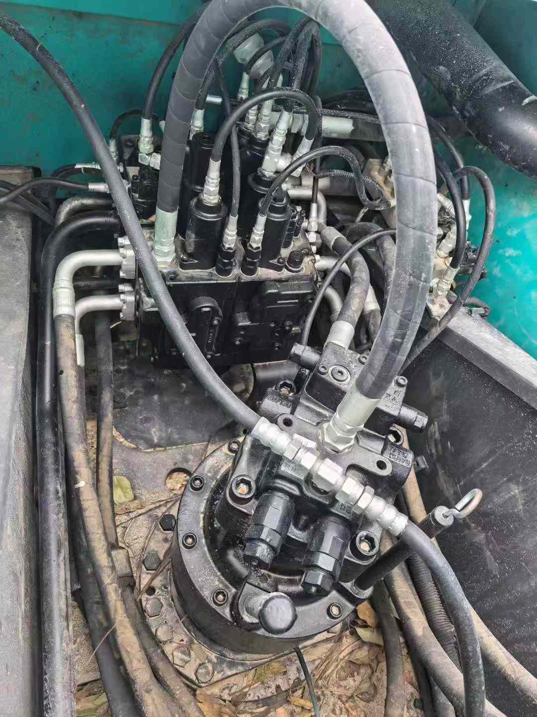 Used Kobelco SK200 Excavator 2015 Model / 5