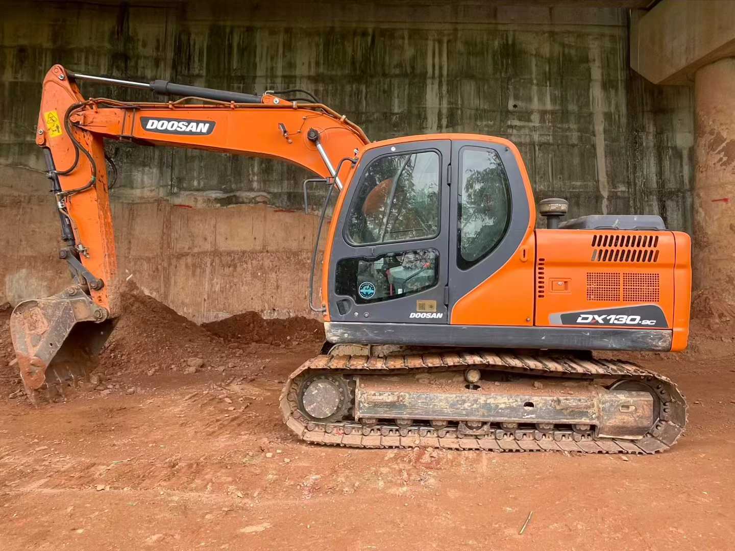 Used Doosan DH130LC-V Excavator 2022 Model / 4